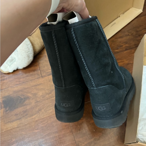 UGG Classic Short II (Black) - Picture 3 of 6